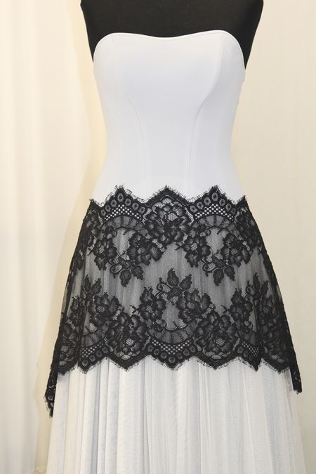 pizzo chantilly nero nylon Foto 1