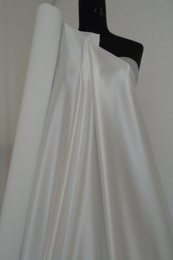 duchesse poliestere bianco seta 160 Foto 1
