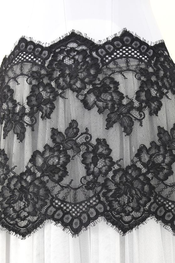 pizzo rebrode nero nylon Foto 1
