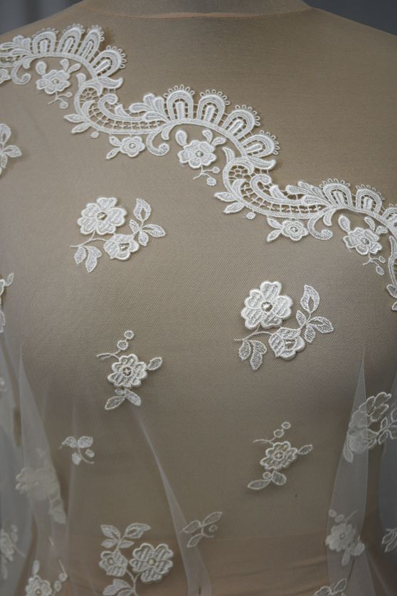mano seta ricamo macrame avorio chiaro anche bianco seta Foto 1
