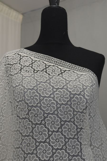 Pizzo macrame bianco seta alt cm 140