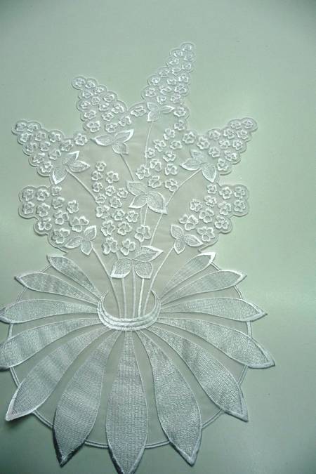 Applicazione organza bianco cm 60 x 35