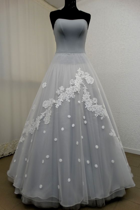 mezza ruota tulle mano seta applicazioni pizzo chantilly macrame Foto 1