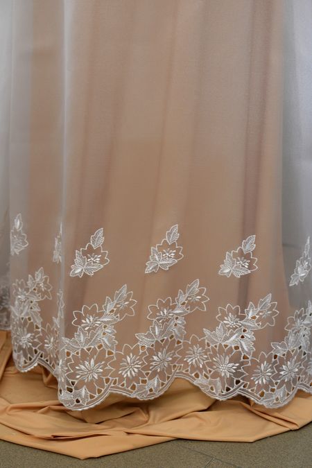 Organza ricamata bianco alt cm 150