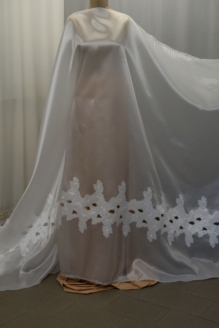 organza ricamata raso intagliato mano 140 Foto 1