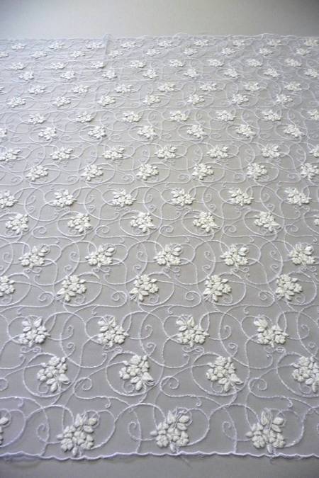 macrame ricamato bianco seta Foto 1