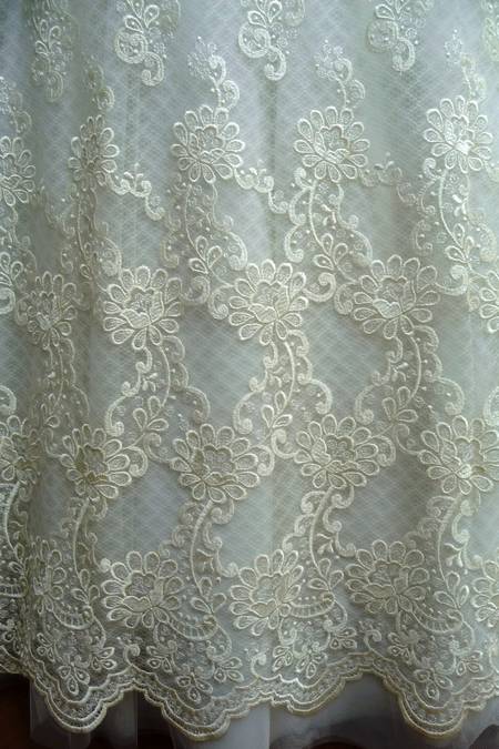 Tulle ricamato avorio cm 140