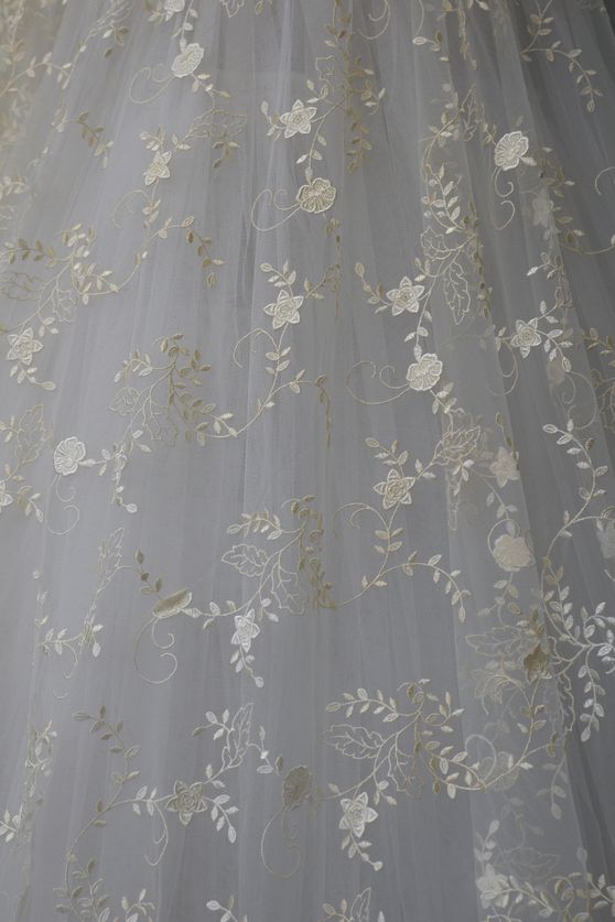 mano seta ricamo macrame avorio disponibile anche bianco seta Foto 1