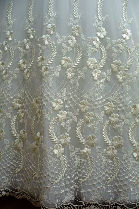 Tulle macrame ricamato avorio cm 140