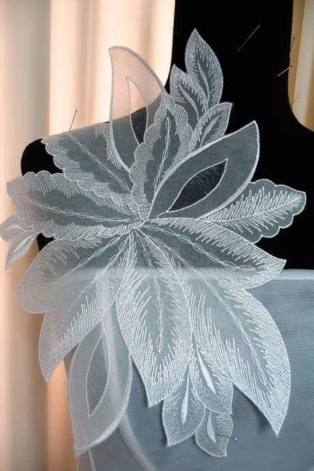 organza ricamata bianco g795 Foto 1