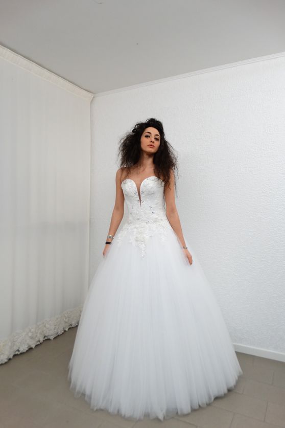 sposa misura modello h1365 Foto 1