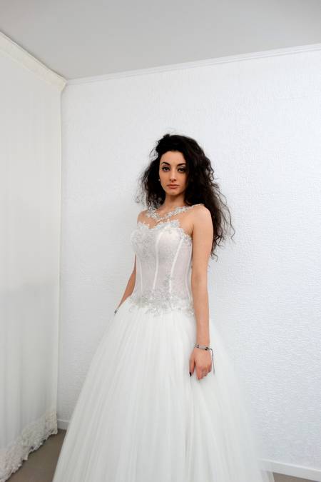 sposa misura modello h1368 Foto 1