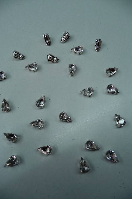 Strass crystal swarovski goccia 10x6 (1 grs = n 144) confezioni 1 grs