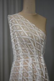 pizzo chantilly originale seta 150 Foto 4