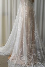 pizzo tulle mano ricamato bianco 140 Foto 4