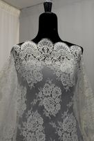 pizzo chantilly chiaro 160 Foto 3