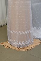 organza ricamata 150 Foto 3