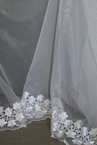 organza ricamata 140 Foto 3