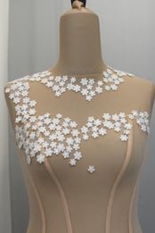 composizione fiorellini tulle avorio anche bianco seta Foto 3
