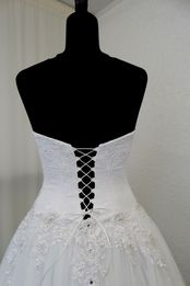 abito sposa swarovski applicazioni tulle mano seta Foto 4