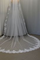 Veli da Sposa in seta Tulle Veletta pois Pizzo Chantilly