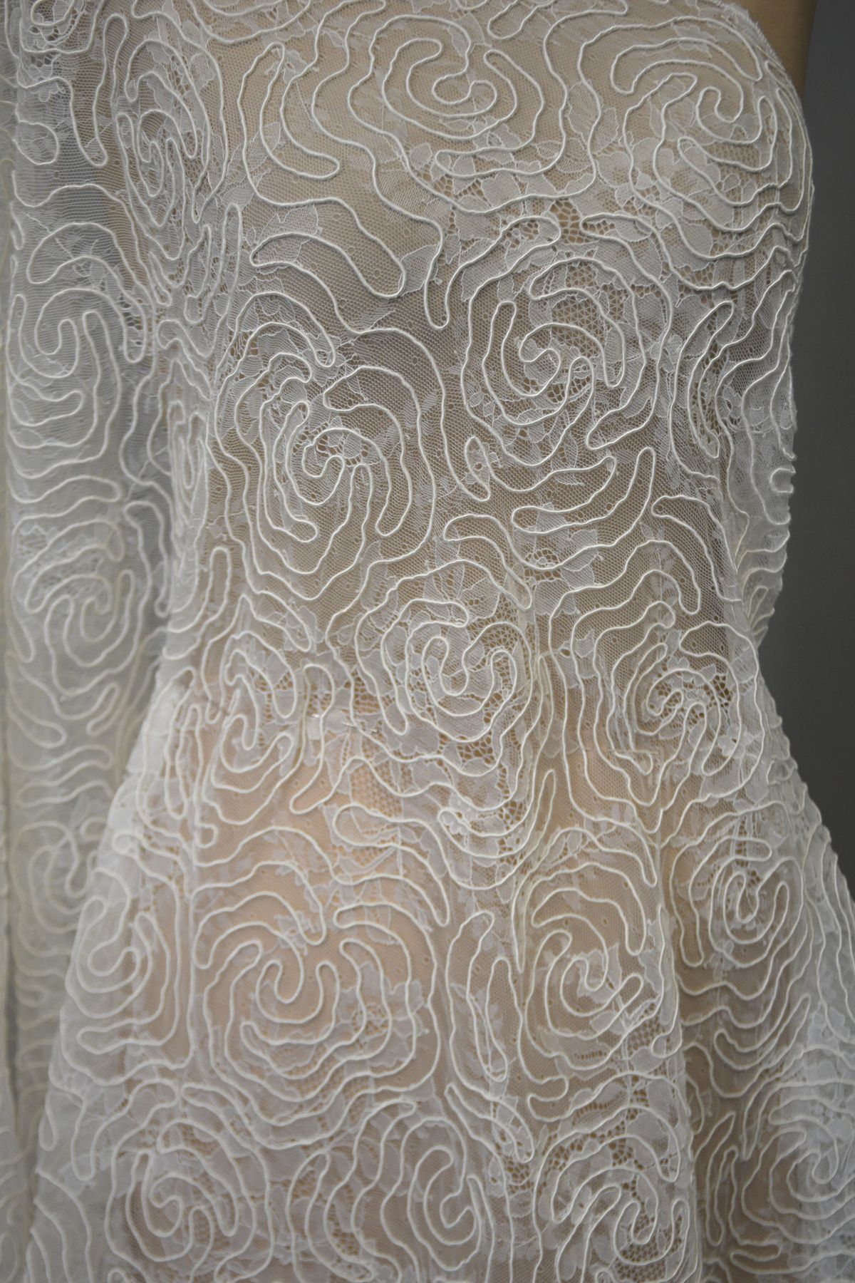 rebrode ricamato avorio naturale (anche bianco seta) cm 135 avorio Art 00022A