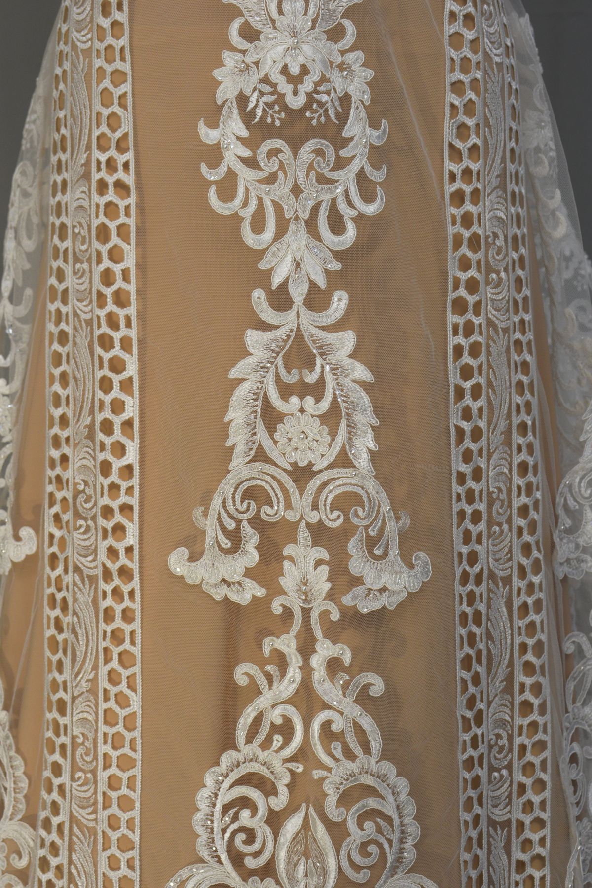 tulle ricamato con perle avorio anche bianco seta h cm 130 Art 00023L