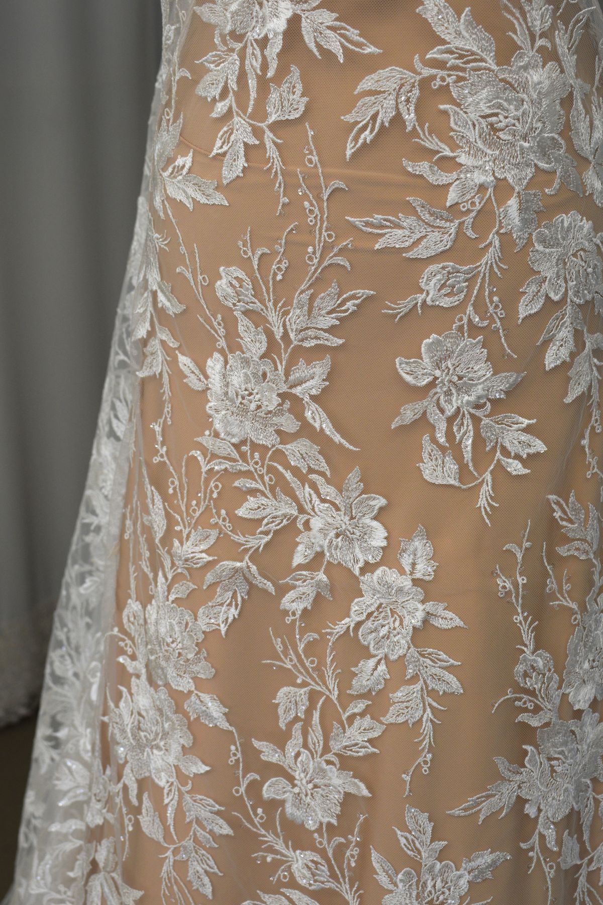 pizzo rebrode ricamato perle avorio naturale anche bianco seta h cm 290 Art 00024S