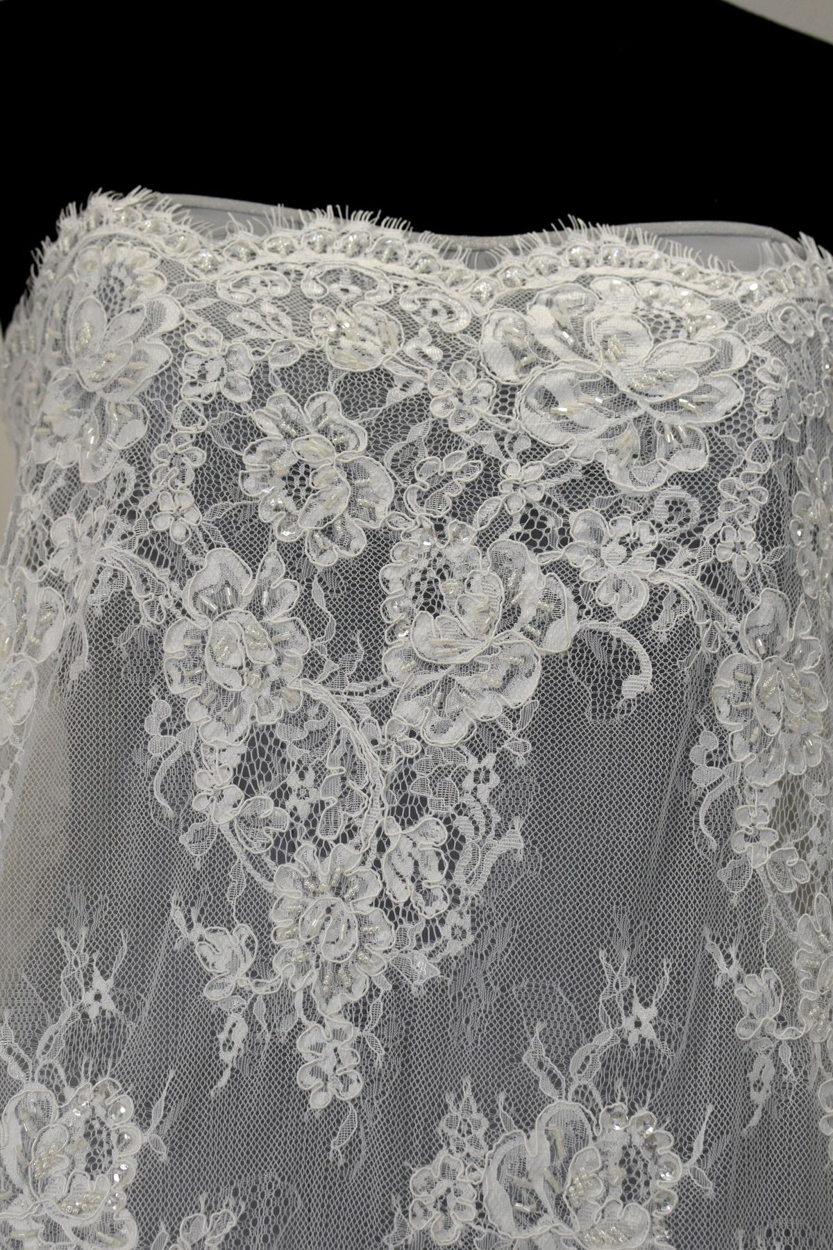 pizzo rebrode ricamato avorio naturale h cm 140 Art 00052