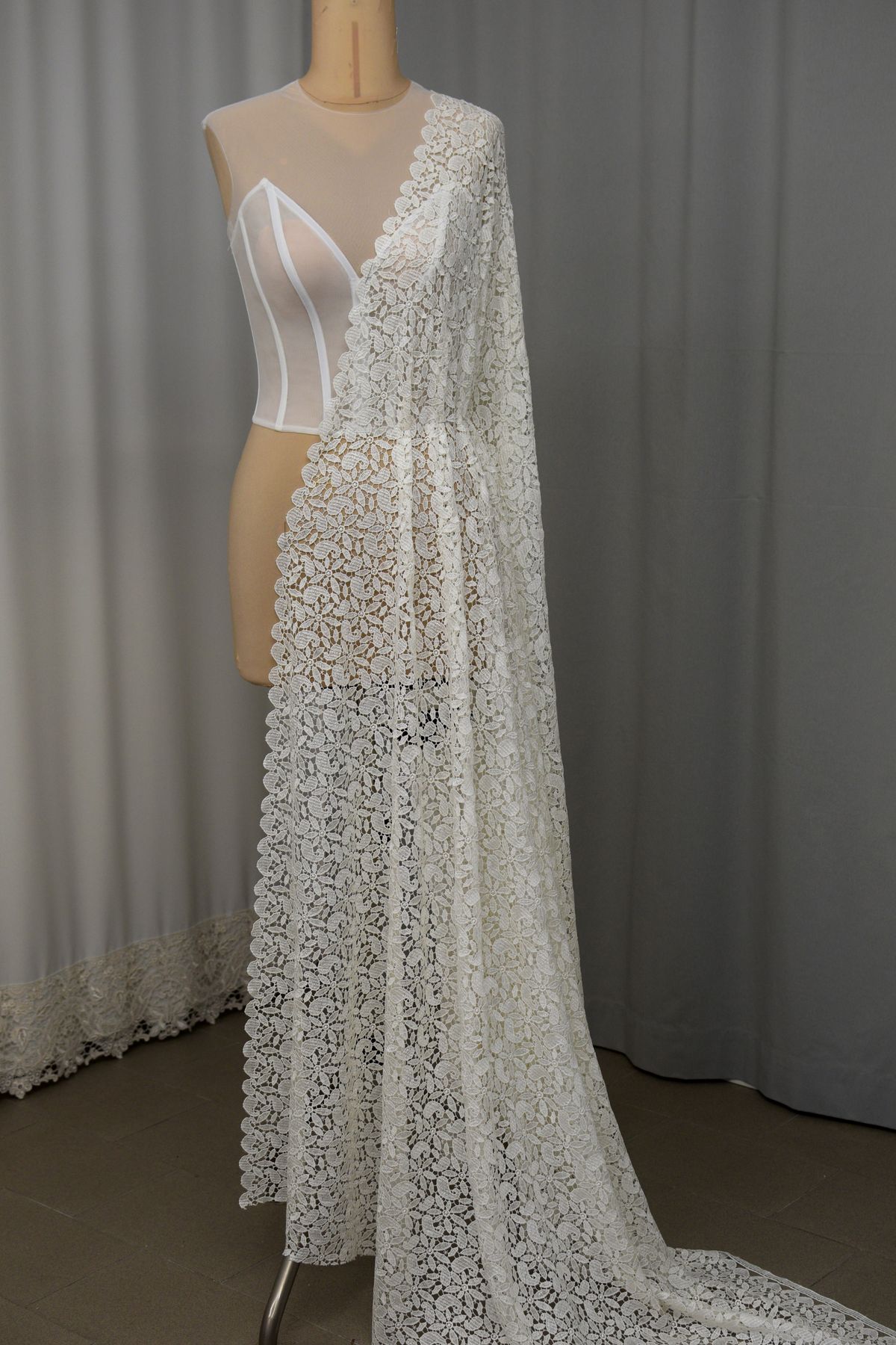 pizzo macrame morbido mano seta colore naturale e bianco seta alt cm 135 Art 00055