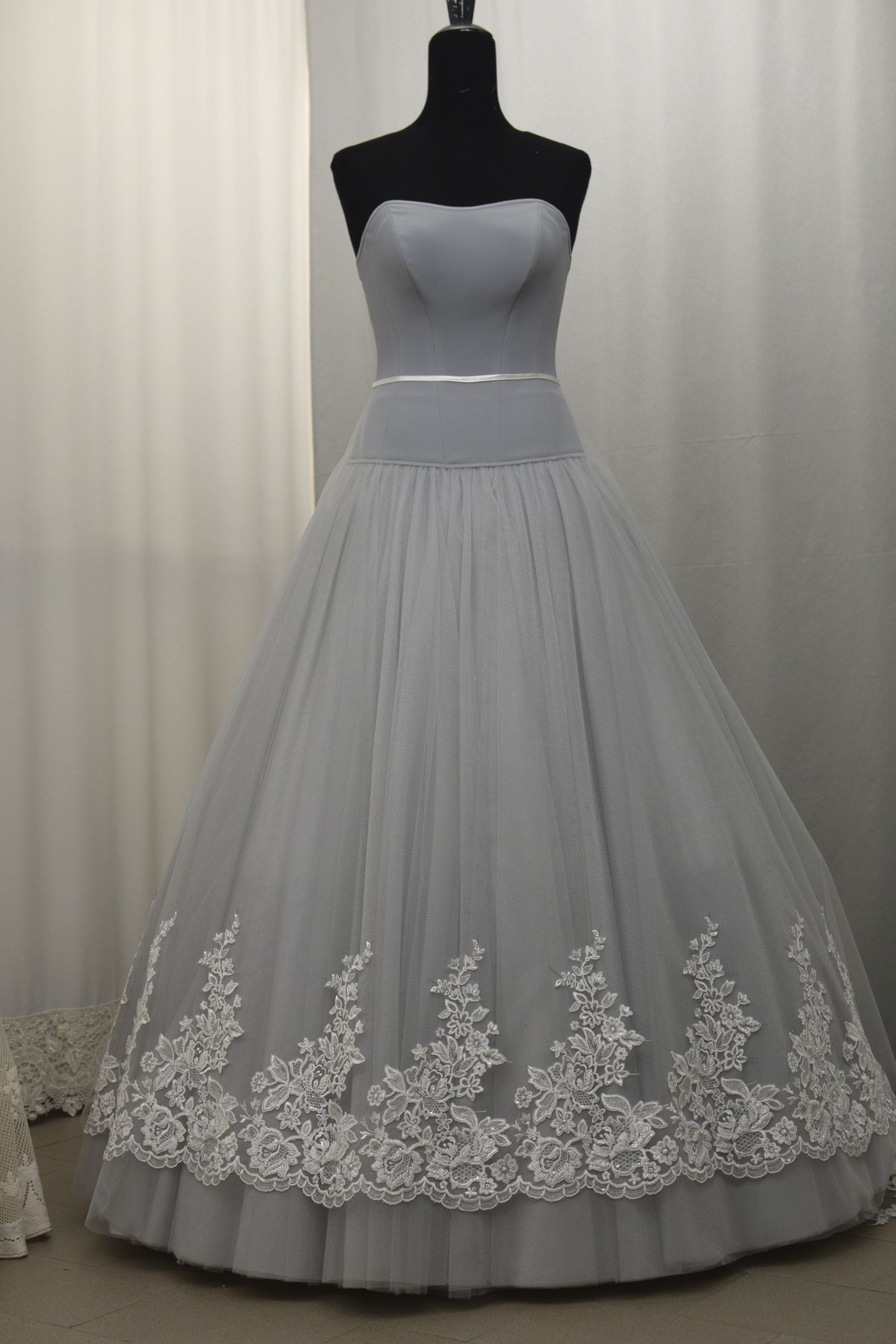 bordo pizzo rebrode con perle h cm 32 colore naturale anche bianco seta Art 0095G