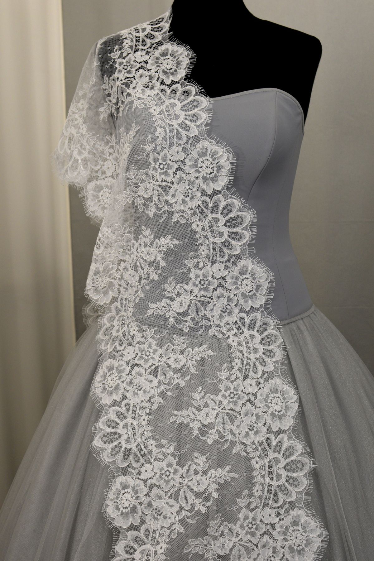 bordo pizzo rebrode h cm 35 bianco seta 0096db Art 0096DB