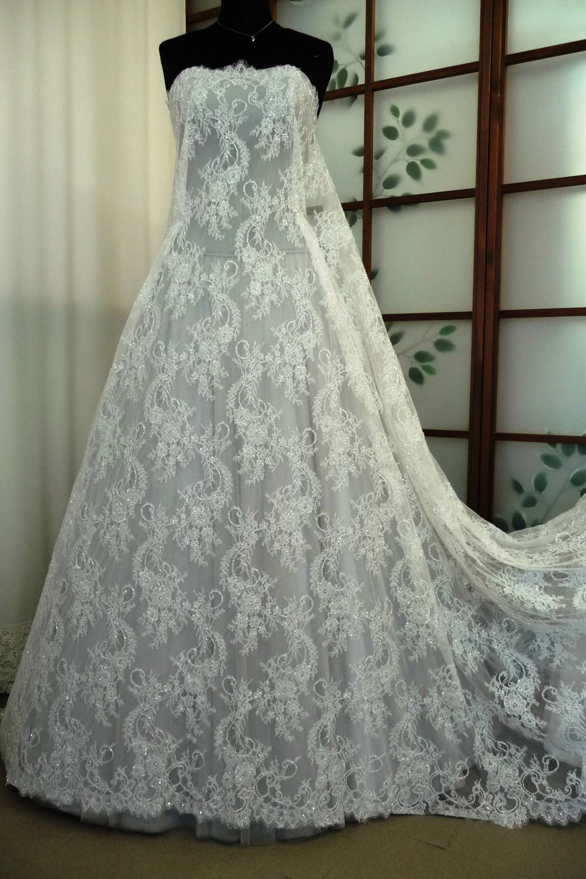 bordo pizzo rebrode bianco seta con microricamo cm 34 Art 0104B