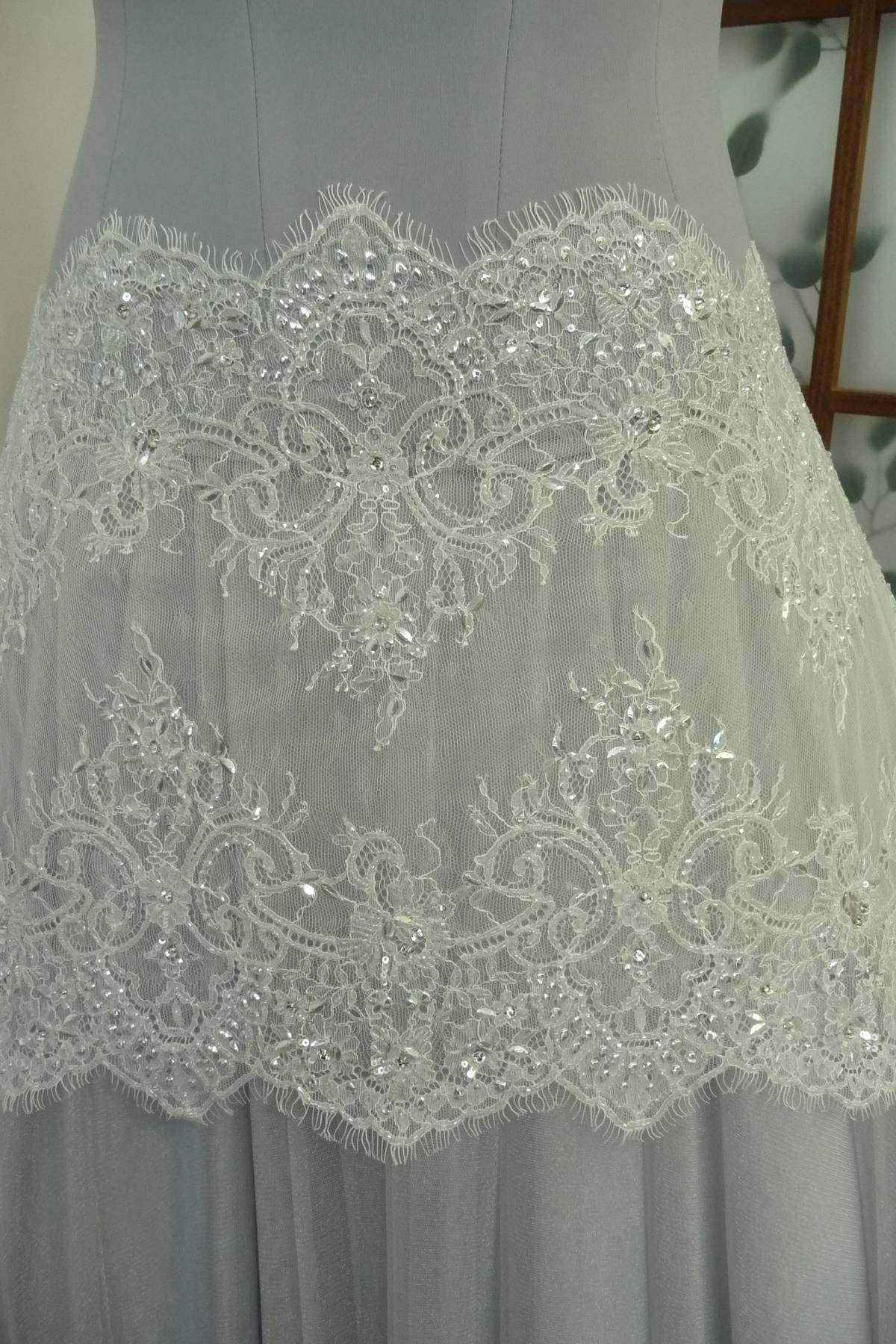 bordo pizzo rebrode microricamo bianco seta h cm 40 Art 0199
