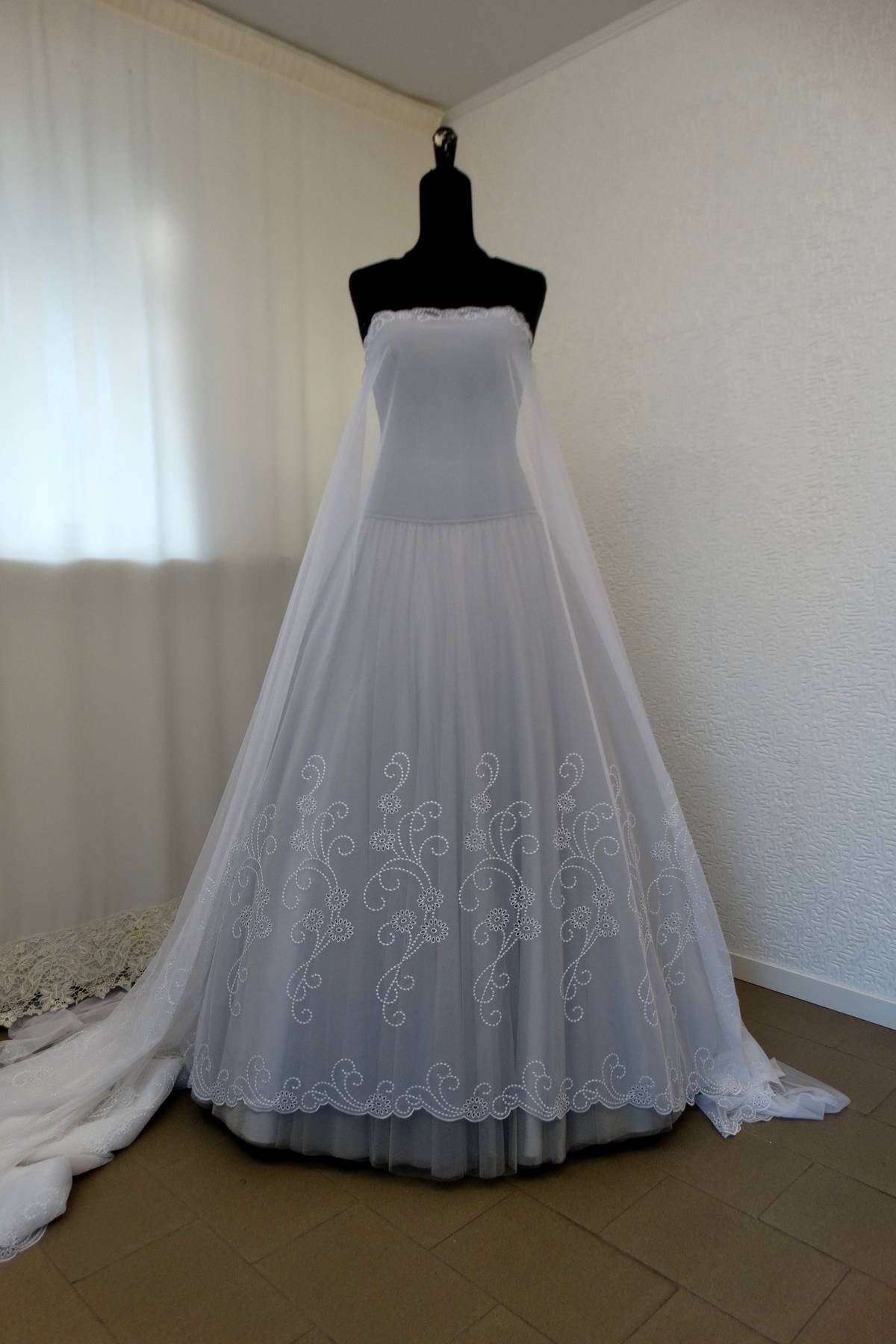tulle ricamato bianco h cm 140 Art 0209BCO