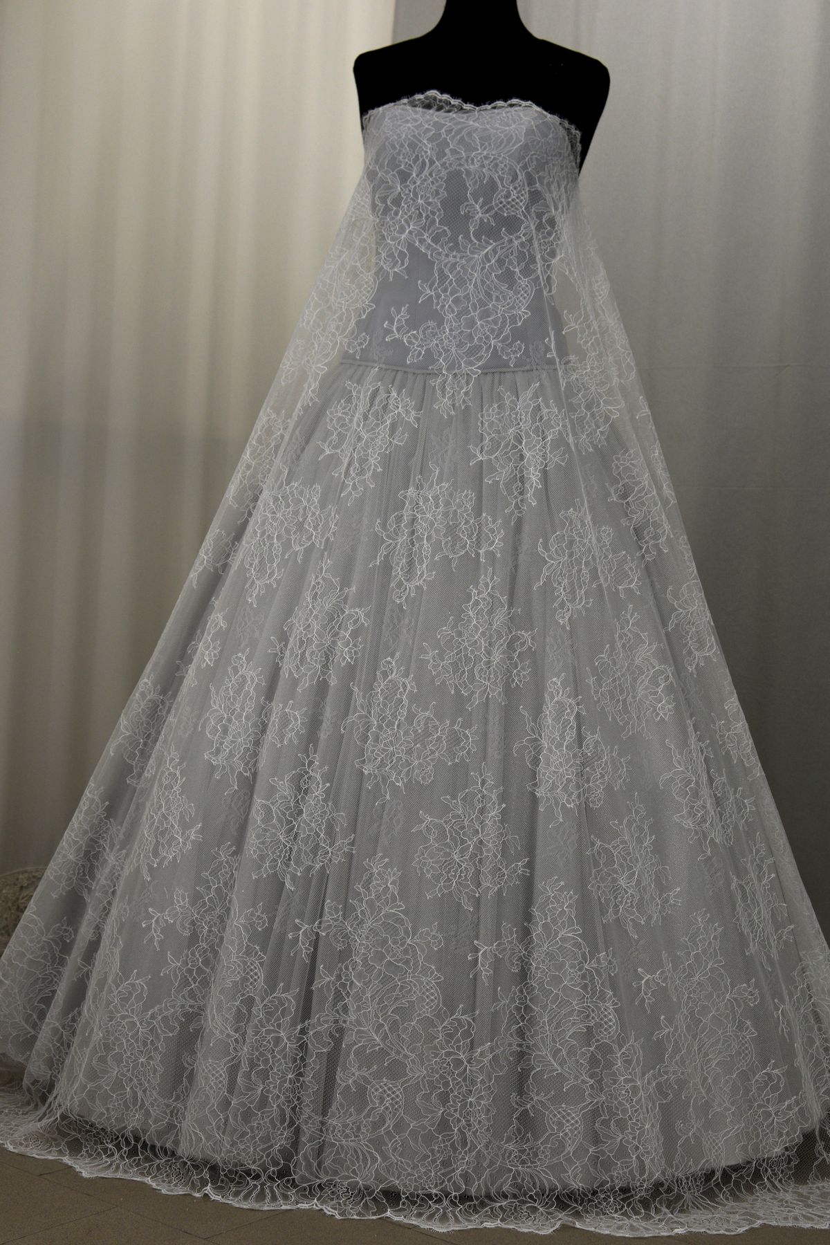 pizzo chantilly bianco seta h cm 140 Art 0316