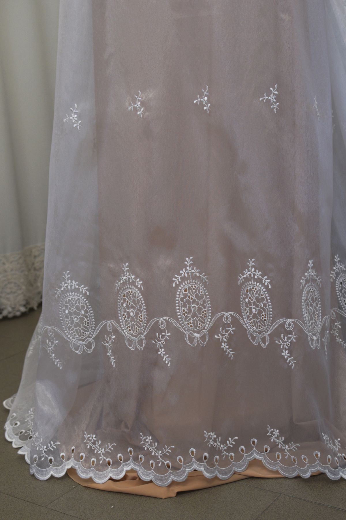 organza ricamata bianco Art 0366LO