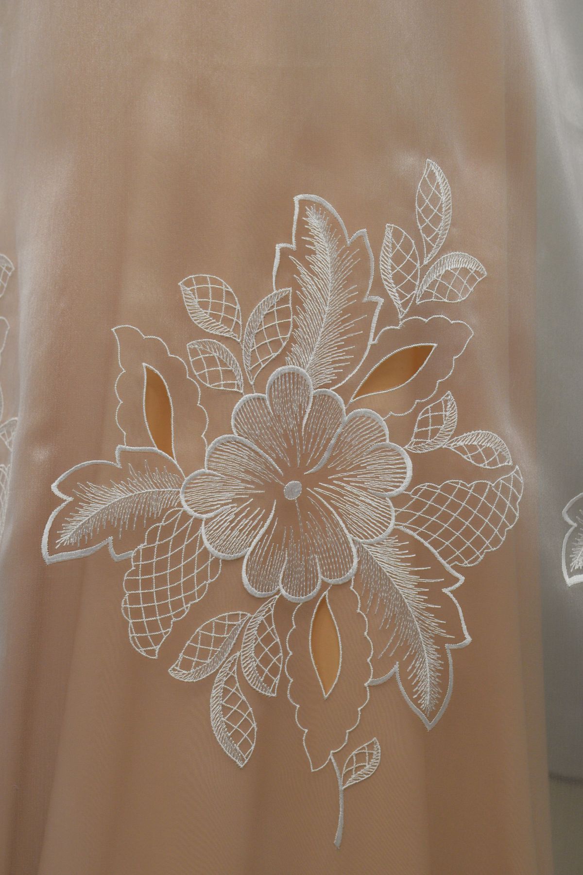 organza ricamata bianco h cm 150 Art 0382LO