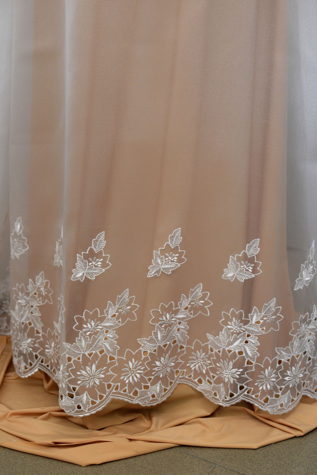 organza ricamata bianco h cm 150 Art 0387LO