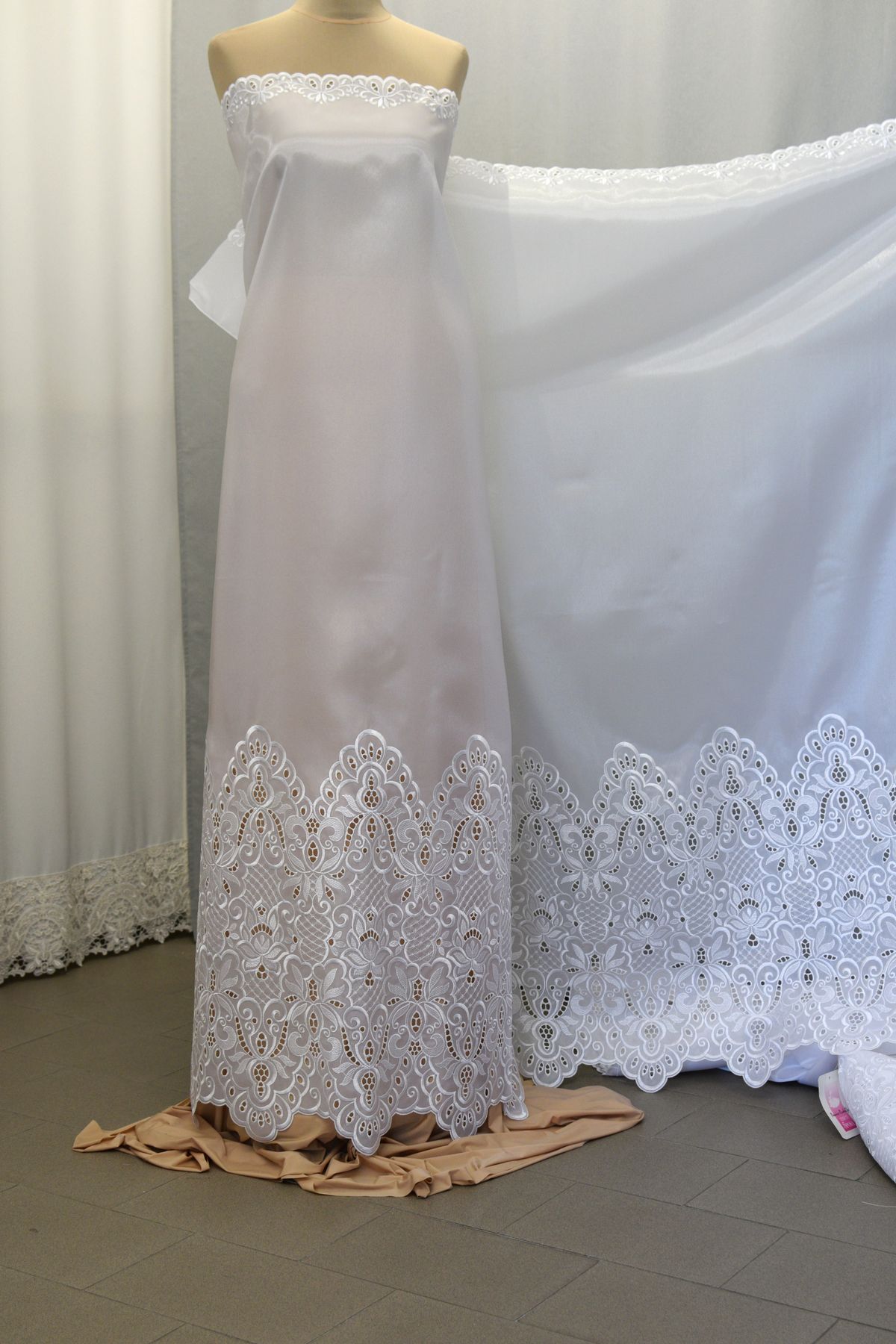 tripla organza ricamata Art 0411LTR