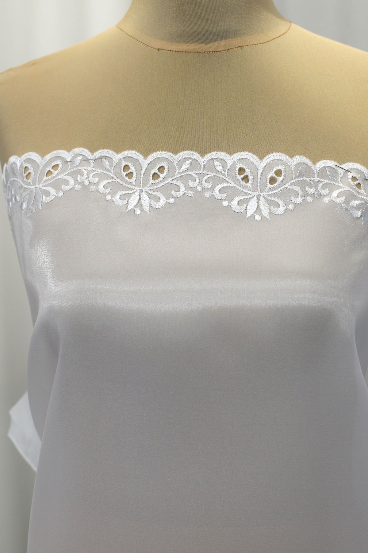 tripla organza ricamata Art 0411LTR