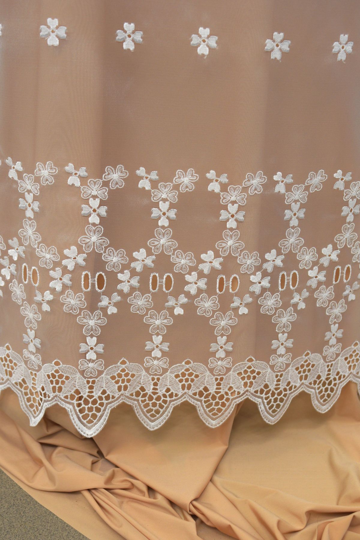 organza ricamata bianco h cm 150 Art 0503LO