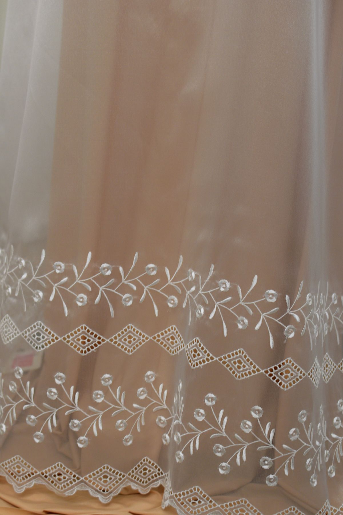 organza ricamata bianco h cm 140 Art 0502LO