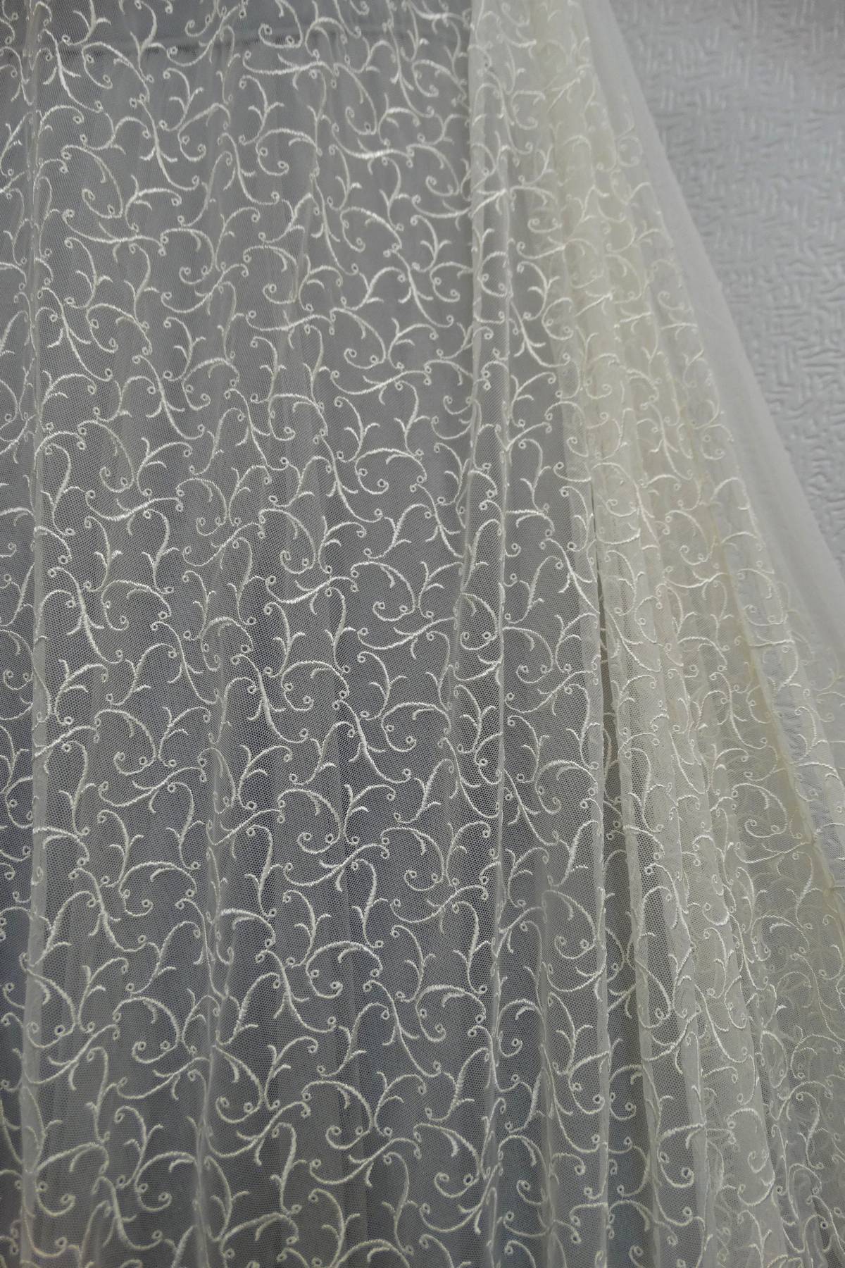 tulle ricamato avorio cm 130 Art 0687LTUAV