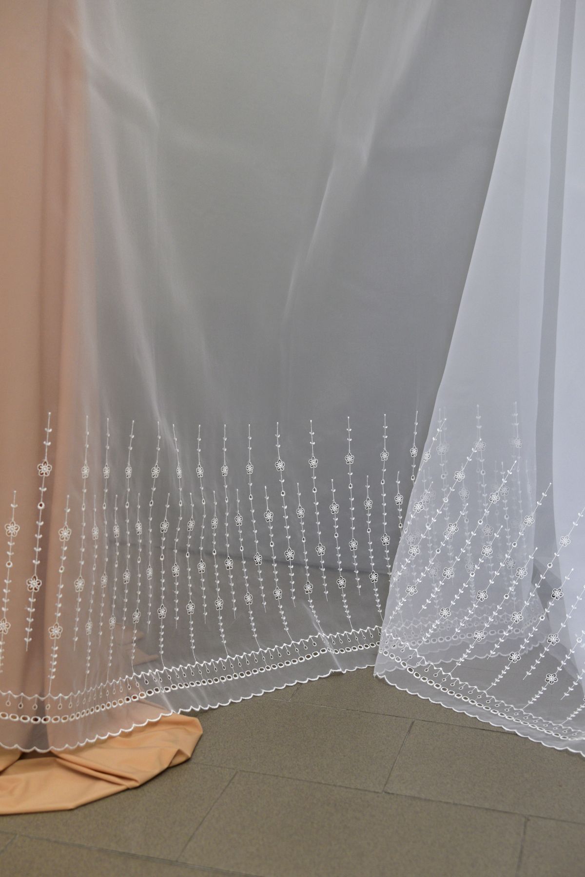 organza ricamata bianco Art 0825LO