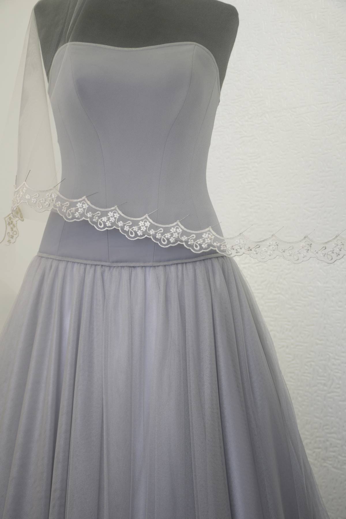 bordo tulle ricamato avorio h cm 5 Art 1721BTUAV