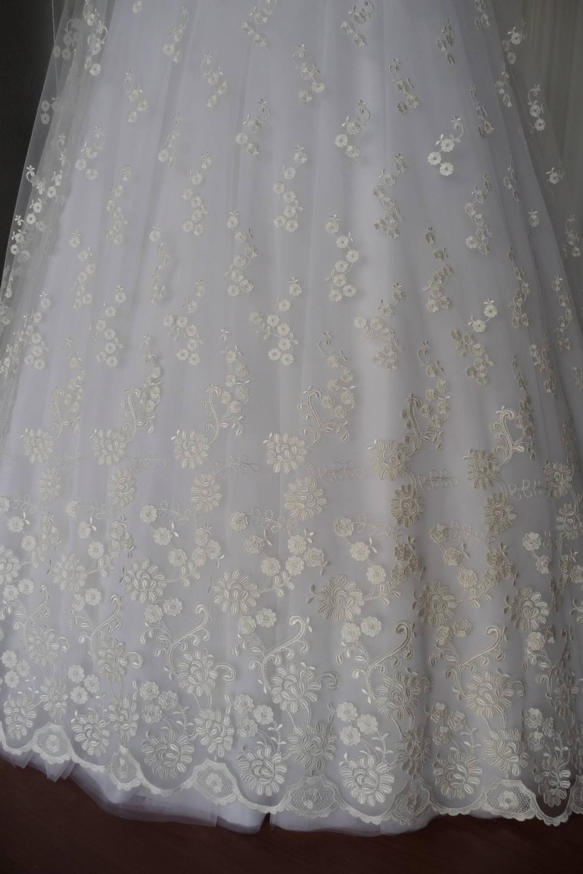 tulle ricamato con macrame bianco seta cm 140 Art 3056LTUBS