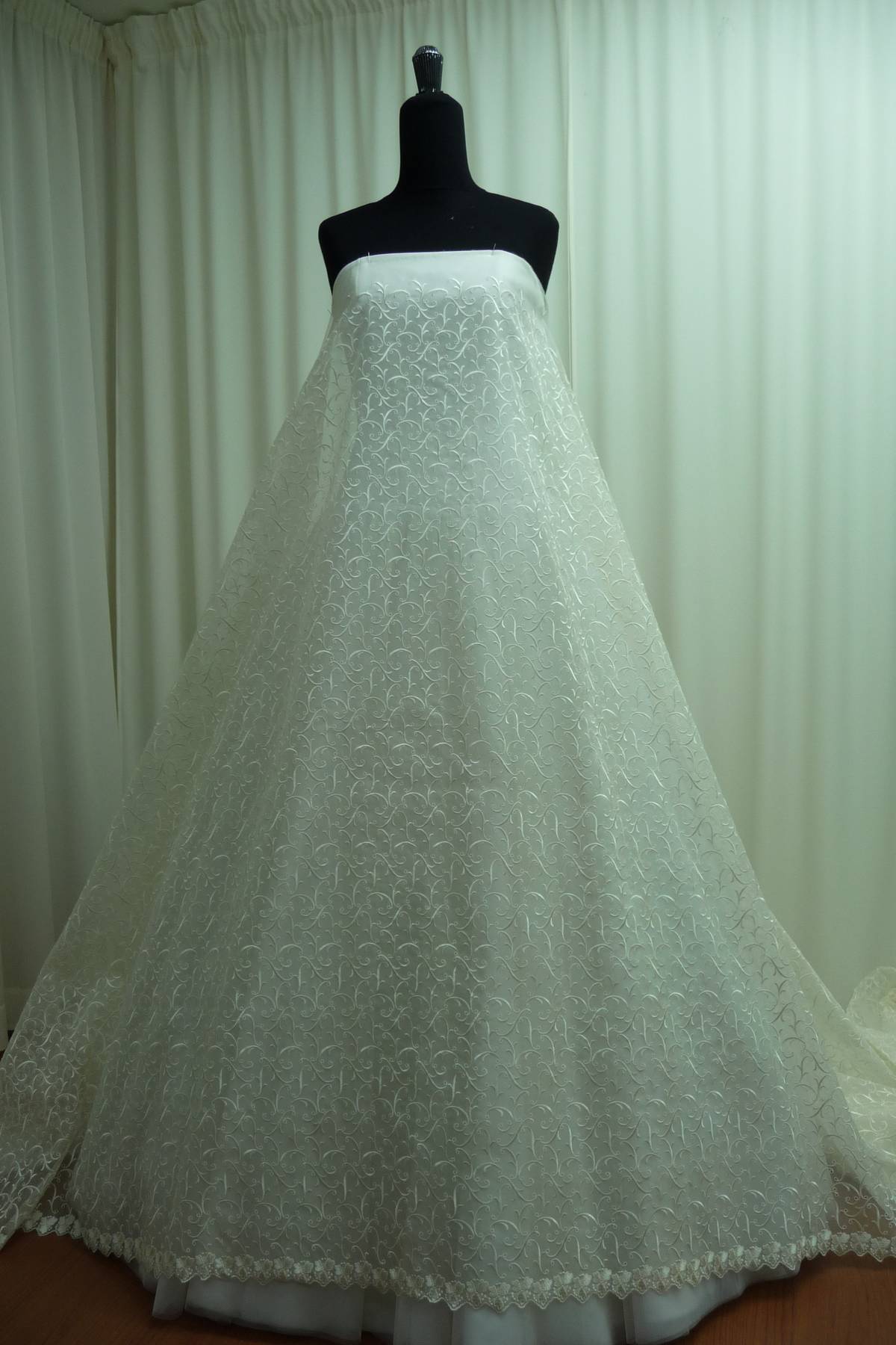 organza seta ricamata avorio cm 140 Art 0687LOSTAV
