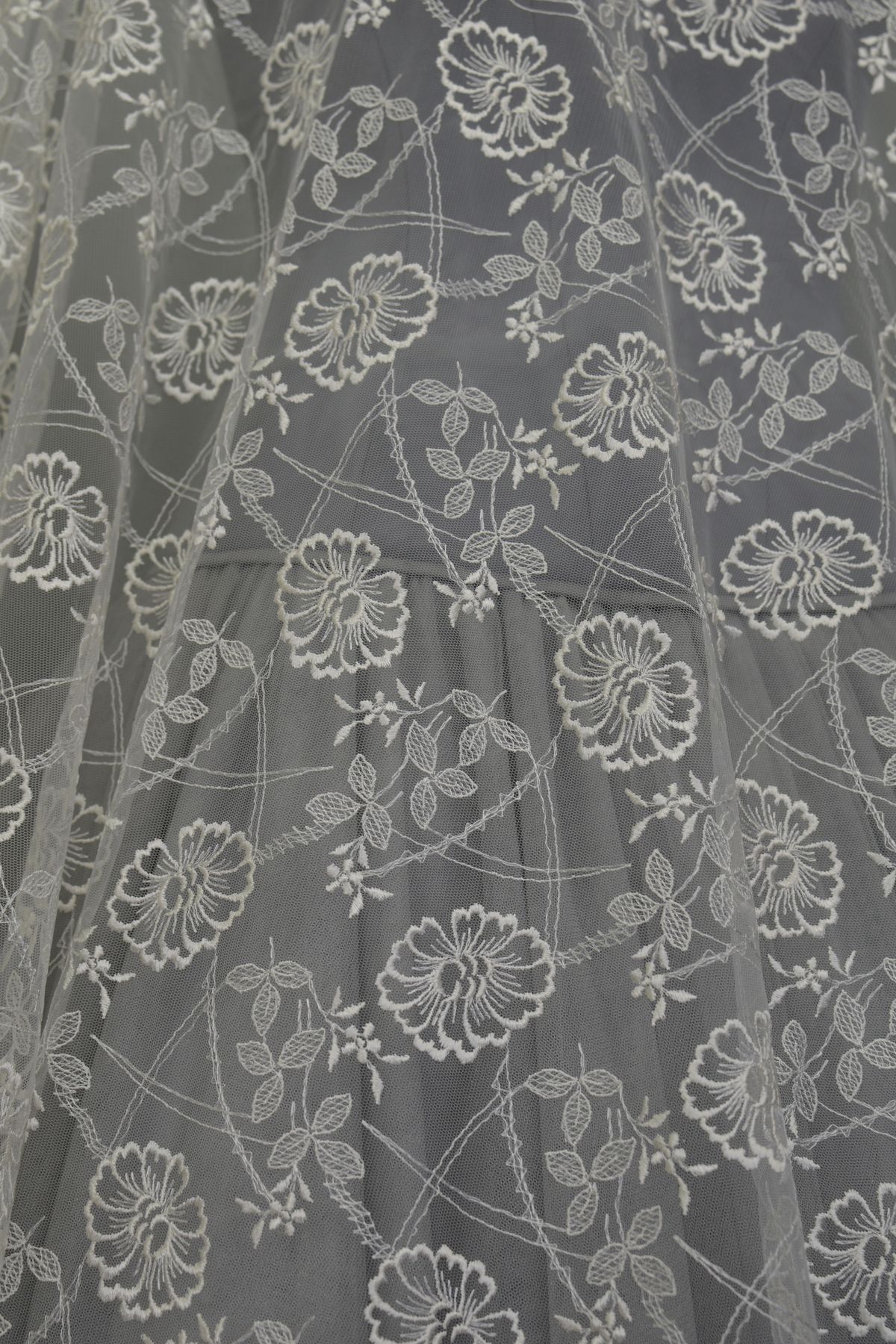tulle mano seta ricamato avorio chiaro cm 180 anche in bianco Art 7018LTUAV