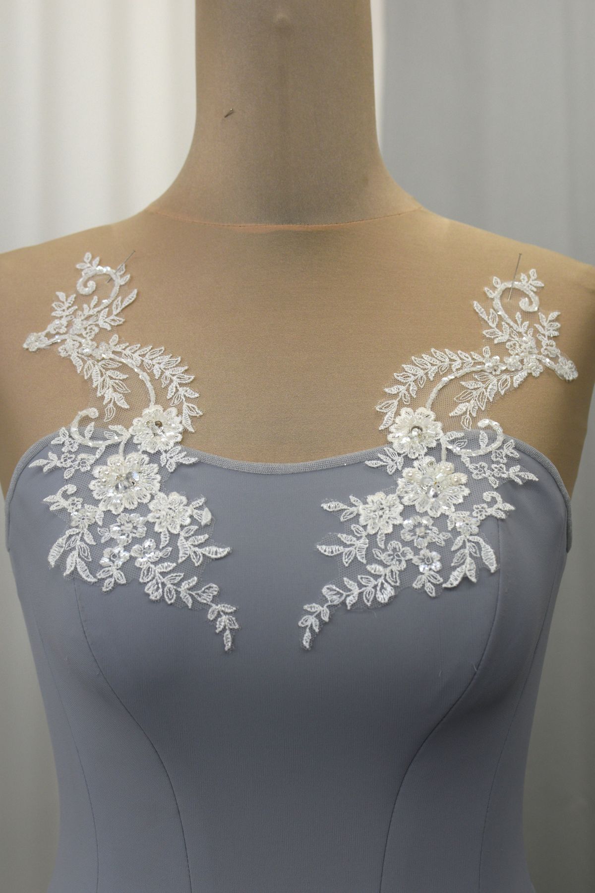 applicazioni tulle avorio chiaro coppia dx sx Art 7053D